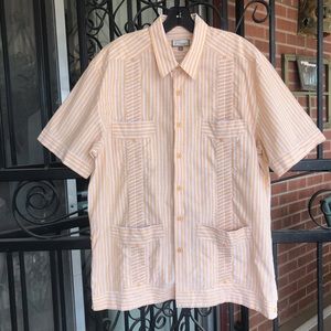 Men’s short sleeve button down shirt